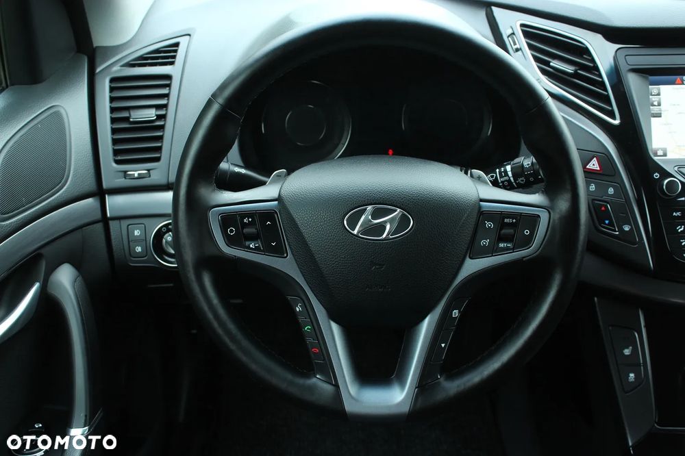 Hyundai i40 Kombi 1.7 CRDi DCT Premium - 26