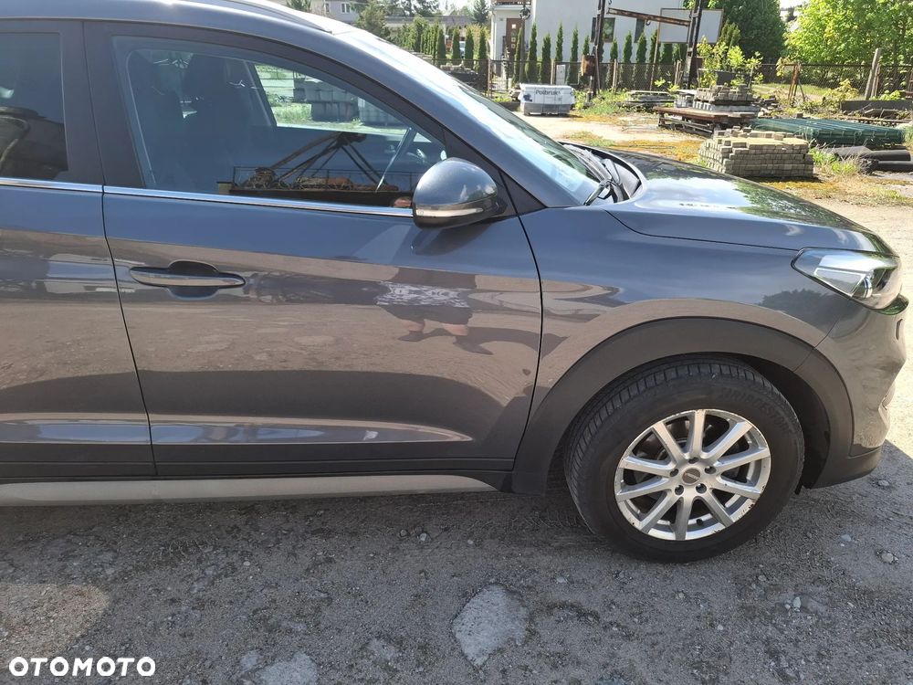 Hyundai Tucson 2.0 CRDI 4WD Automatik Style - 8