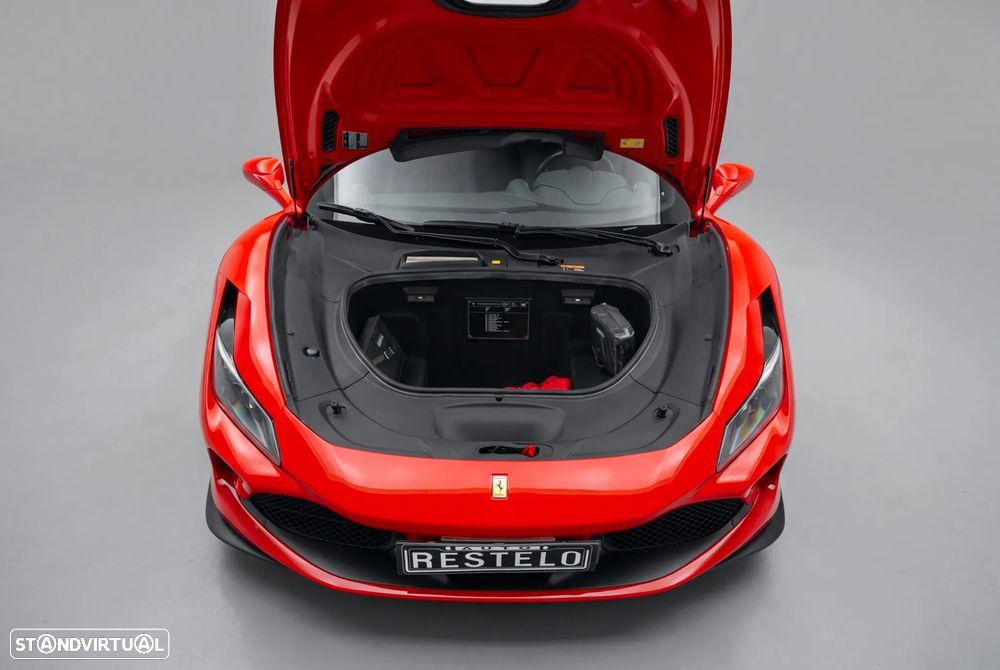 Ferrari F8 Tributo 3.9 Twin-Turbo V8 - 10