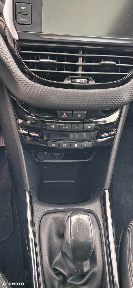 Peugeot 2008 1.6 BlueHDi Allure - 14