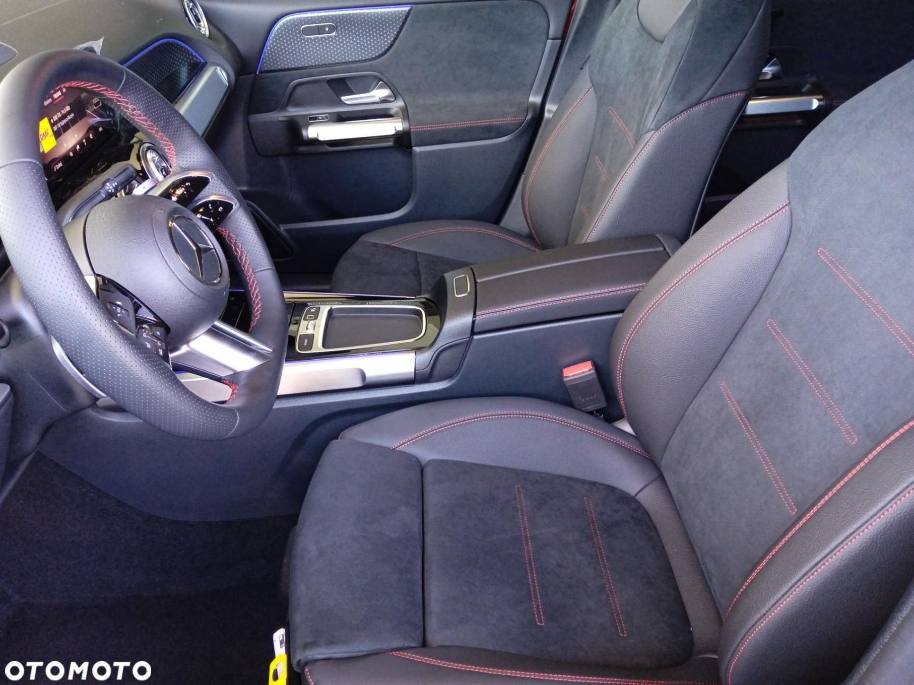 Mercedes-Benz GLB - 9