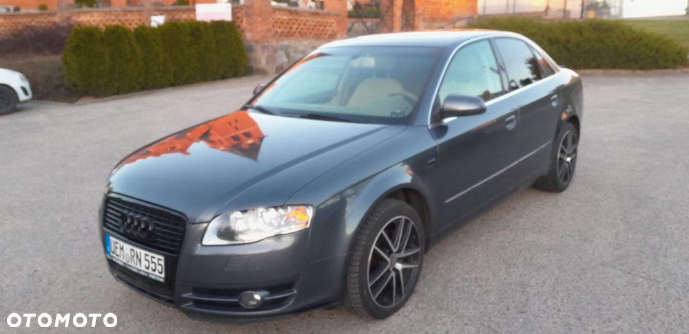 Audi A4 Limousine - 9