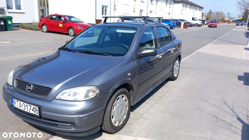 Opel Astra 1.4 Start - 2