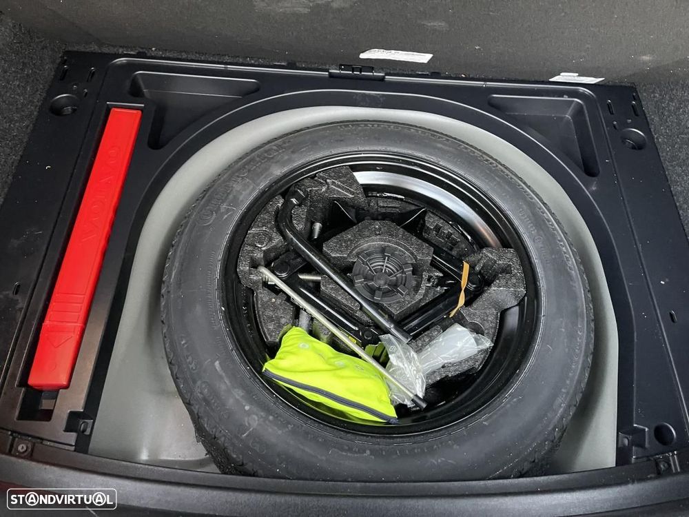 Volvo V40 2.0 D2 Momentum - 17