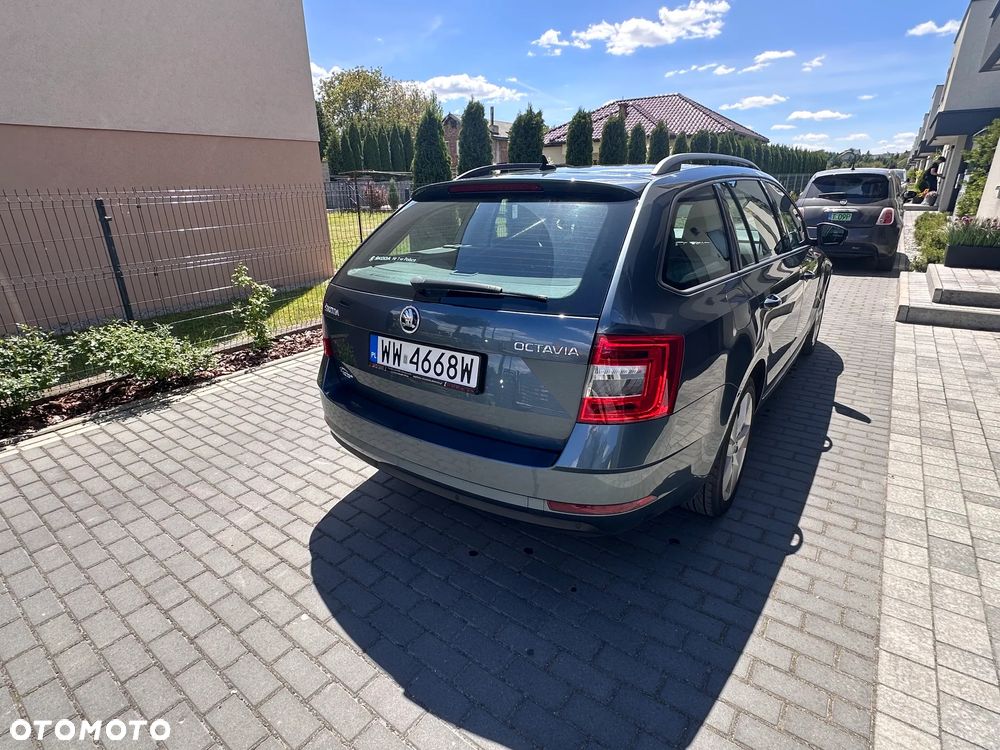 Skoda Octavia 2.0 TDI Ambition DSG - 6