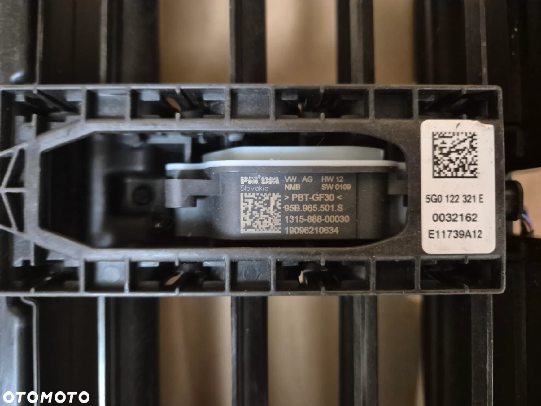 Żaluzja kierownica powietrza VW Golf VII 5G0122321E 5Q0122323 5G0122327 5G0122321H - 3