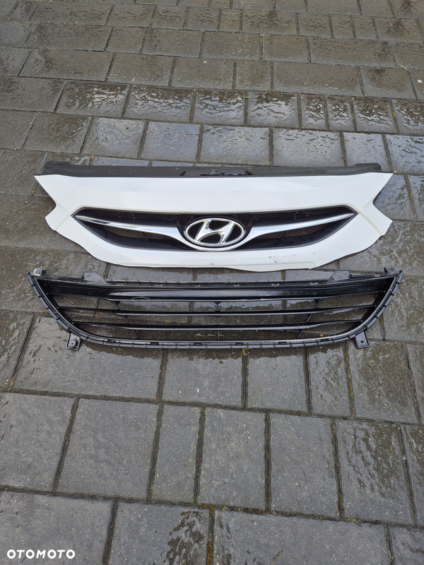 Atrapa grill przód przednia zderzaka hyundai i40 rok 11-14