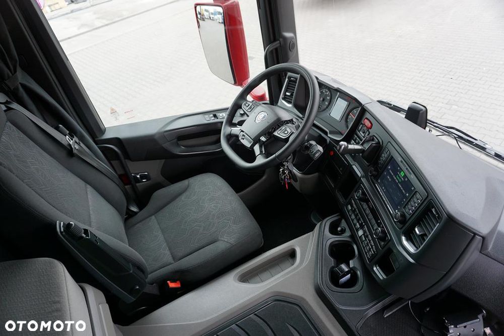 Scania P 280 / ACC / E 6 / FIRANKA + WINDA / 20 PALET / DŁ. 8,2 M / OŚ SKRĘTNA - 13