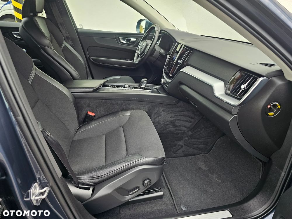 Volvo XC 60 B4 D Geartronic Momentum - 14