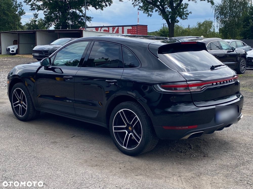 Porsche Macan Standard - 2