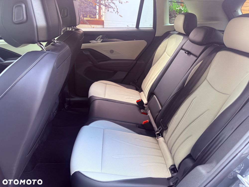Volkswagen Tiguan 1.5 eTSI Elegance DSG - 19