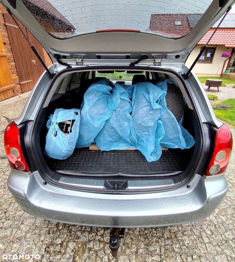 Toyota Avensis - 5