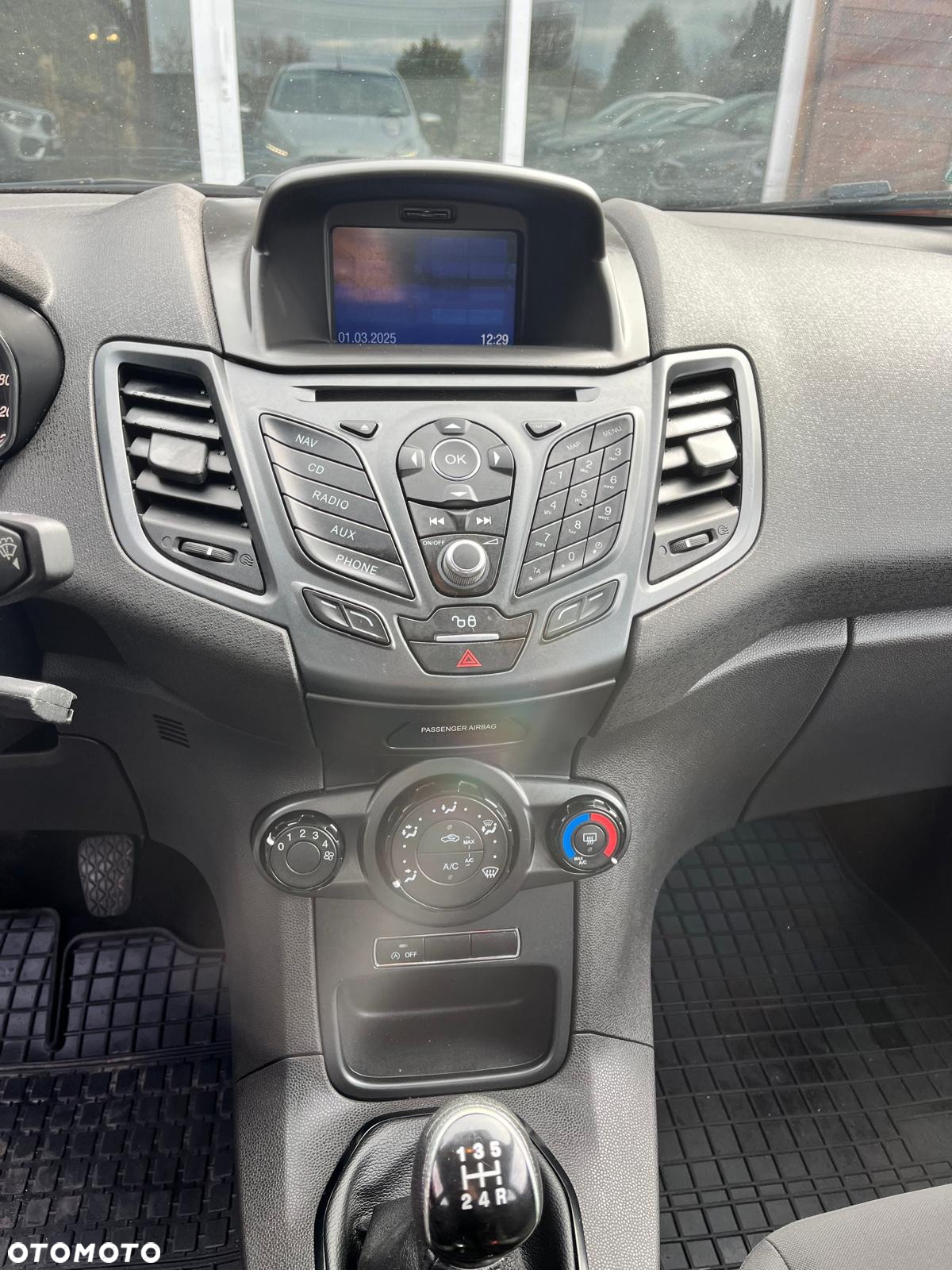 Ford Fiesta 1.5 TDCi Silver X Plus - 14