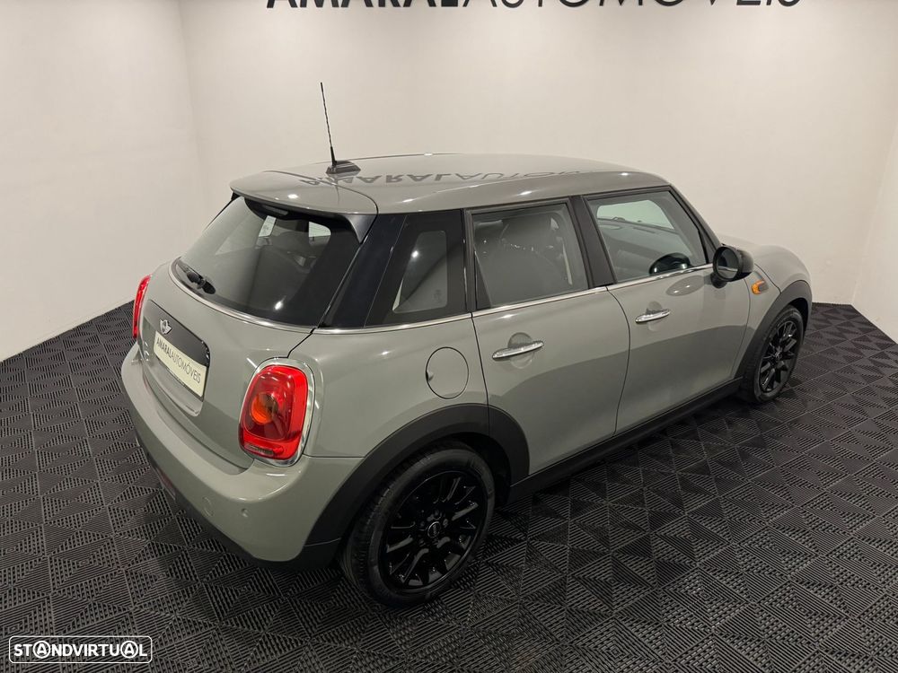 MINI 5 Portas One D - 23