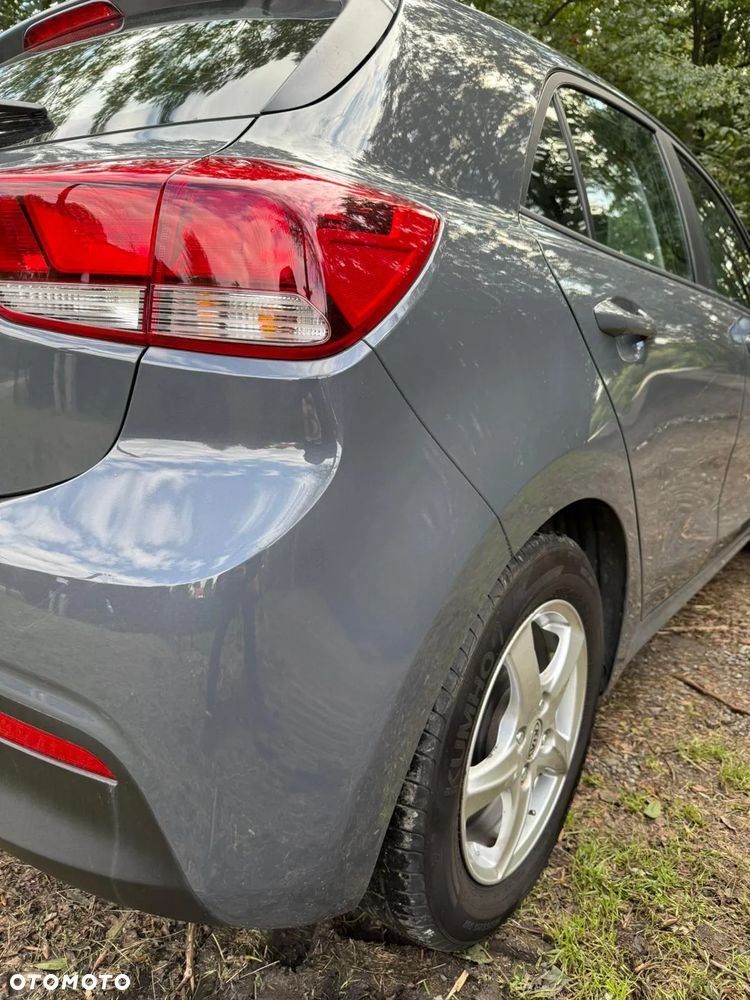 Kia Rio 1.2 L - 9