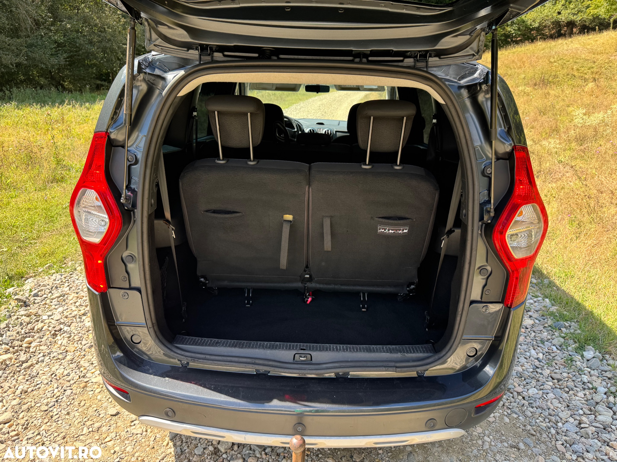 Dacia Lodgy 1.5 dCi 109 CP Stepway - 10