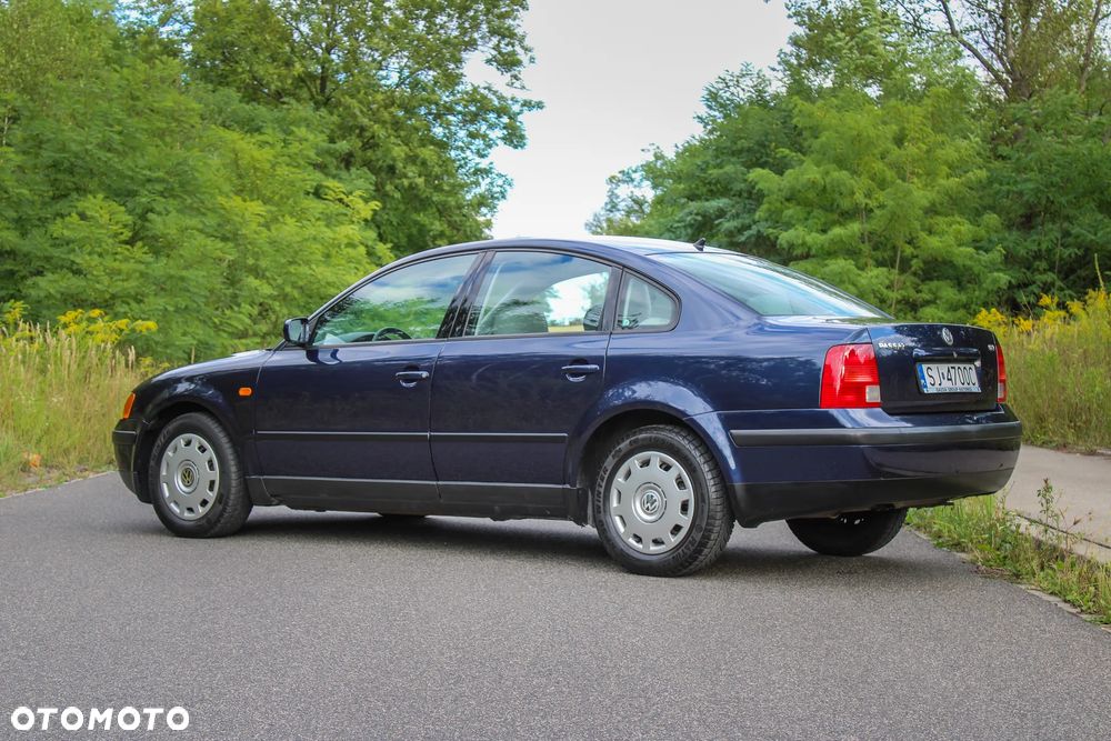 Volkswagen Passat 1.8T - 5