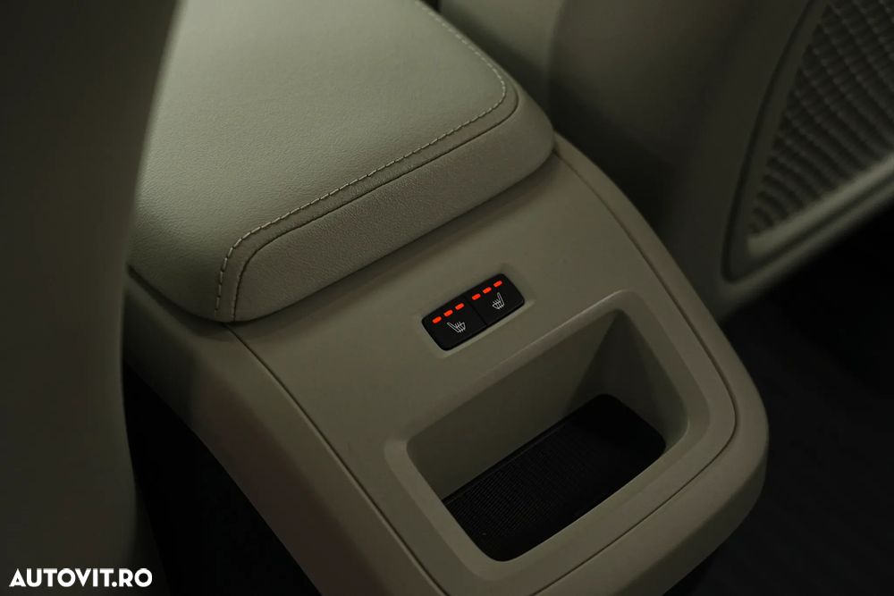 Volvo XC 60 B4 D AWD Geartronic Inscription - 37