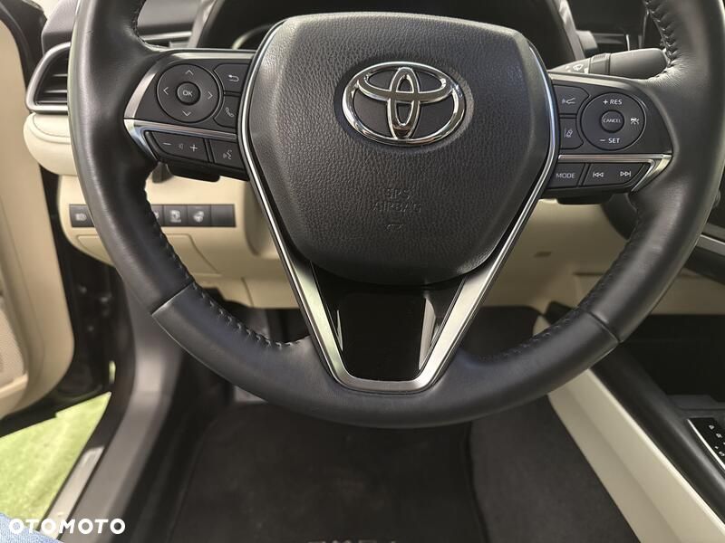 Toyota Camry 2.5 Hybrid Executive CVT - 13
