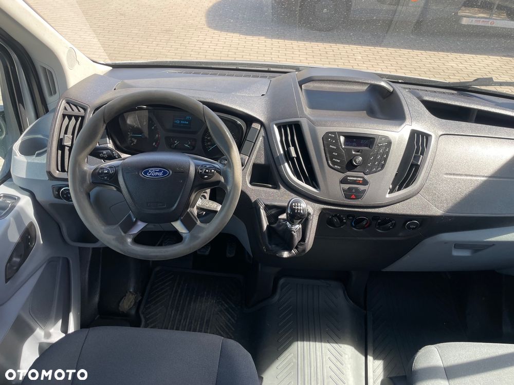 Ford Transit - 19