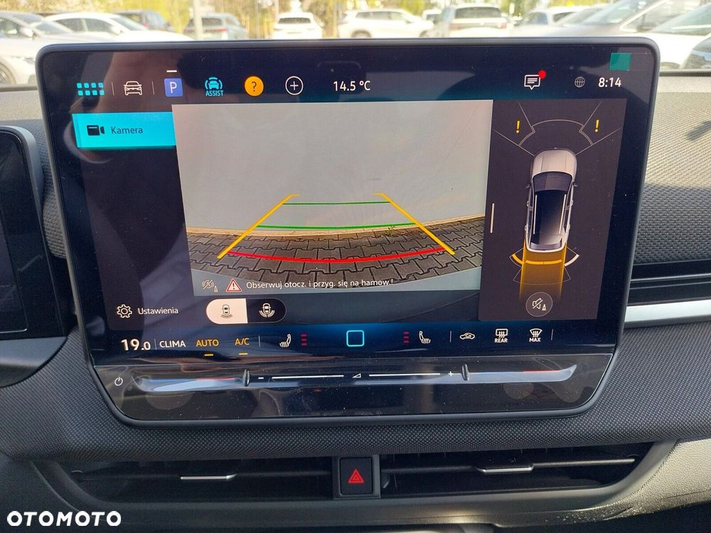 Volkswagen T-Roc - 13