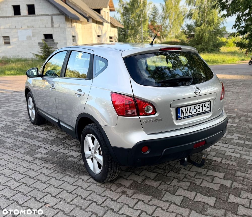 Nissan Qashqai 2.0 dCi 4x4 Tekna - 8