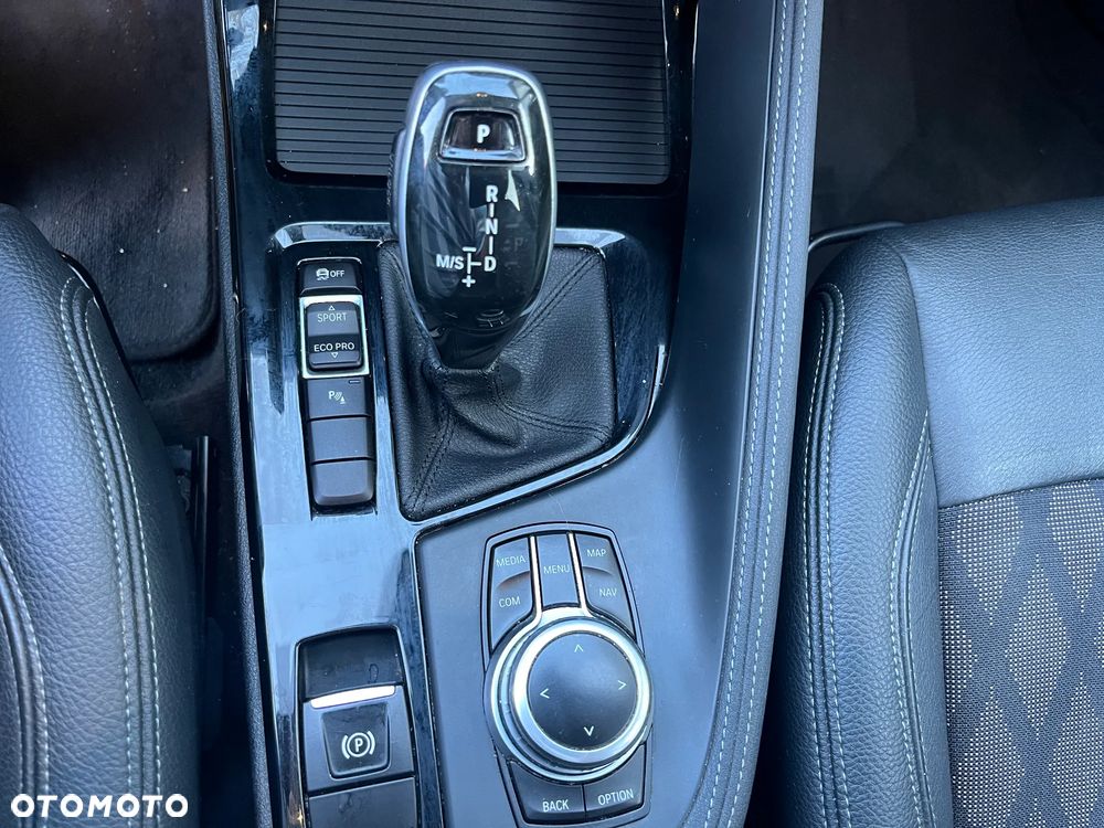 BMW X1 sDrive18d sport - 27