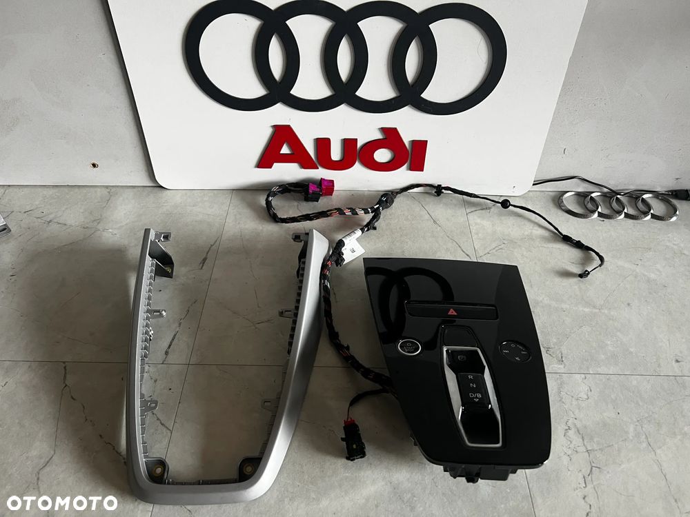 89A864241 89A971667C 89A863969N AUDI Q4 ETRON TUNEL ŚRODKOWY WYBIERAK CENA W OPISIE