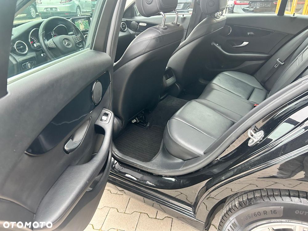 Mercedes-Benz Klasa C 220 d 9G-TRONIC Edition - 22
