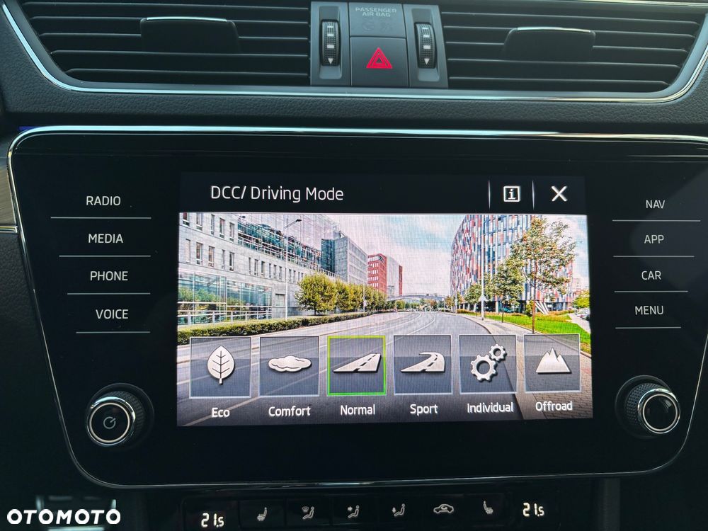 Skoda Superb 2.0 TSI 4x4 Scout DSG - 28