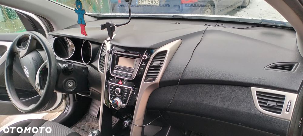 Hyundai i30 1.6 GDI Classic - 10