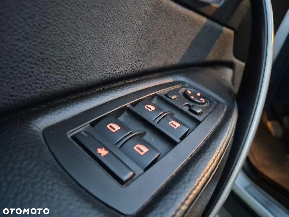 BMW X3 2.0d - 11