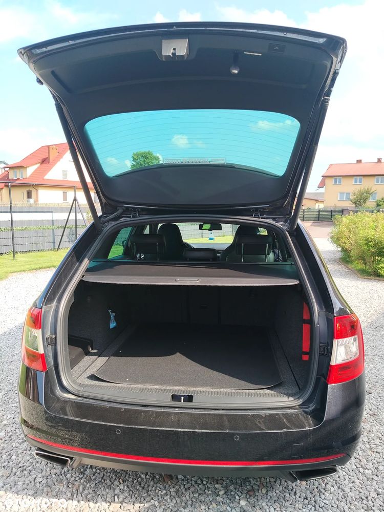 Skoda Octavia 2.0 TSI RS - 12