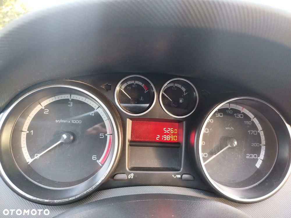Peugeot 308 - 8