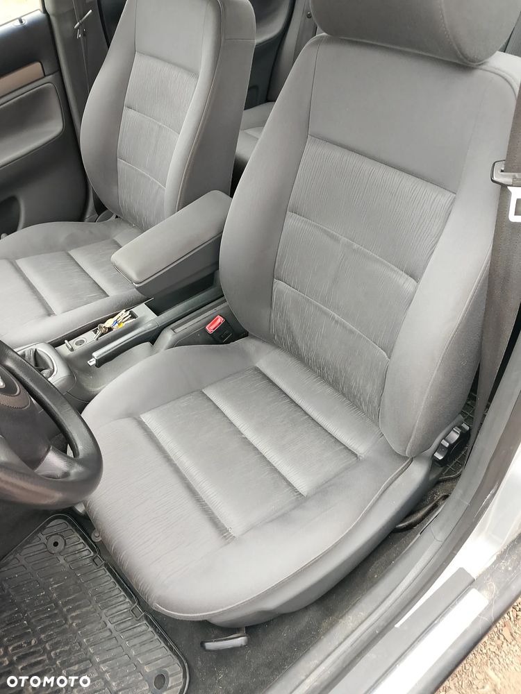 Audi A4 Limousine 1.8T - 10