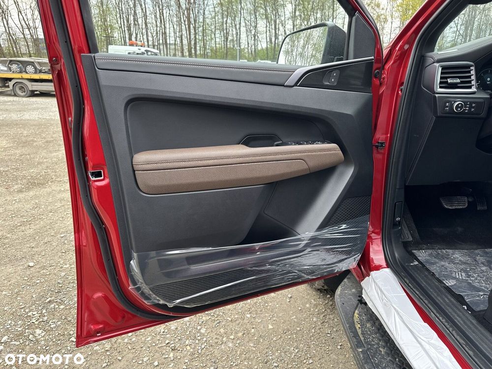 Volkswagen Amarok - 10