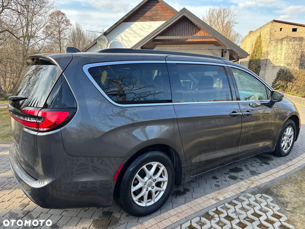 Chrysler Pacifica - 2
