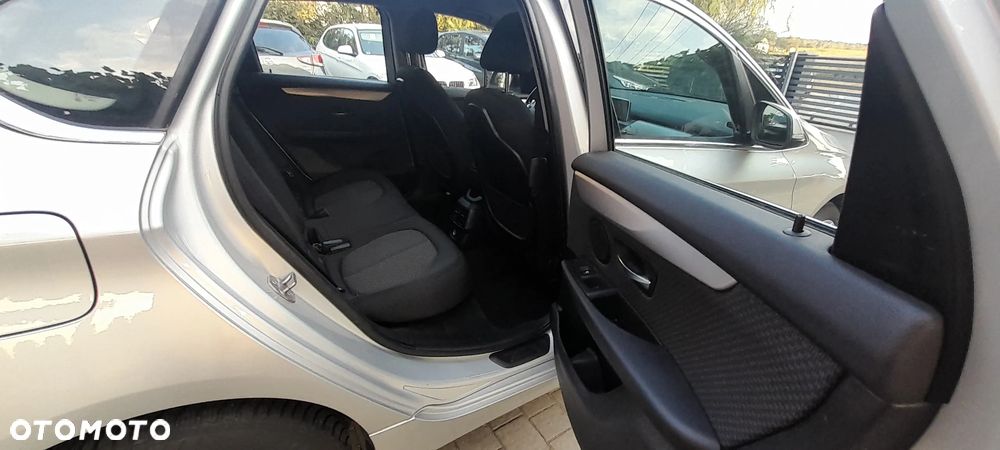 BMW Seria 2 218d Active Tourer - 11