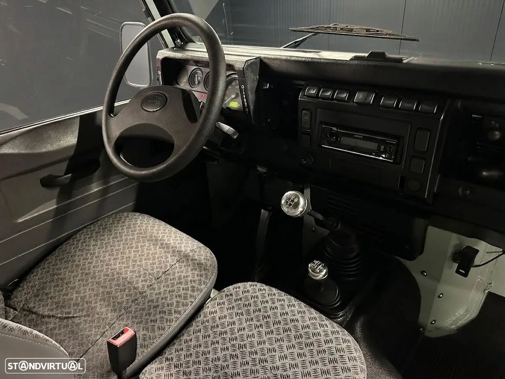 Land Rover Defender 90 2.5 Td5 Soft Top - 2