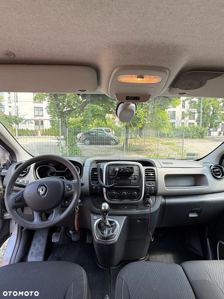 Renault Trafic - 12