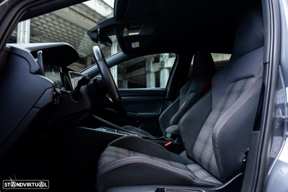 VW Golf 2.0 TSI OPF DSG GTI - 29