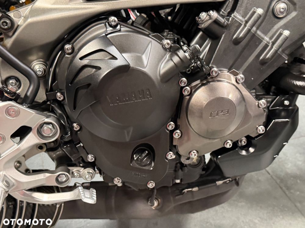 Yamaha MT - 17