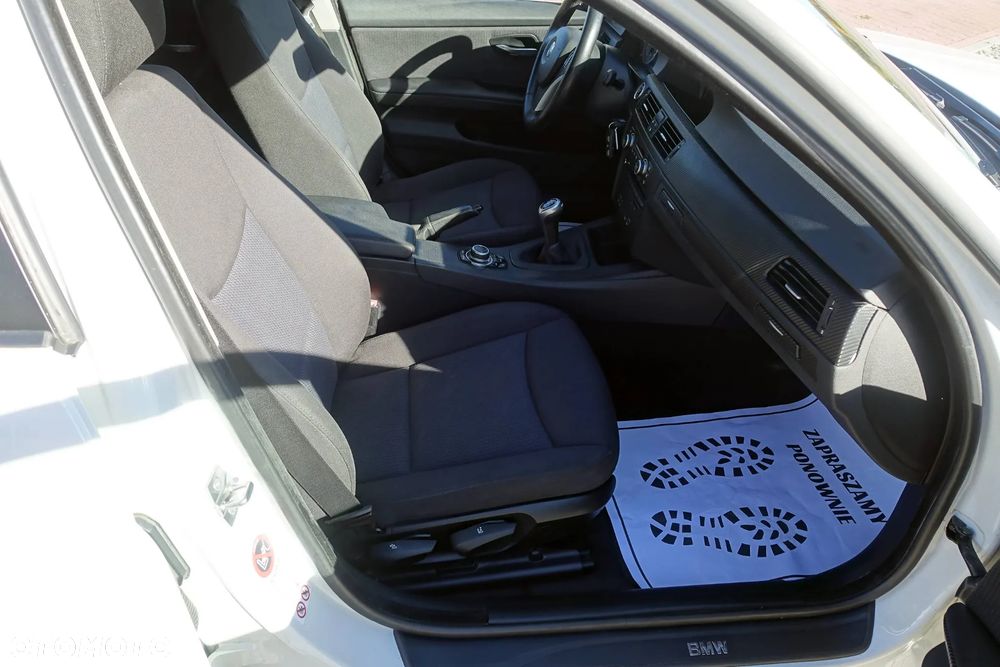 BMW Seria 3 320i Edition Sport - 14