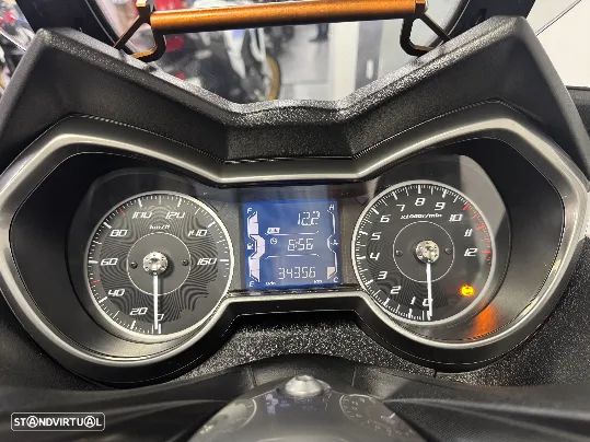 Yamaha X-Max 125 Tech Max - 6