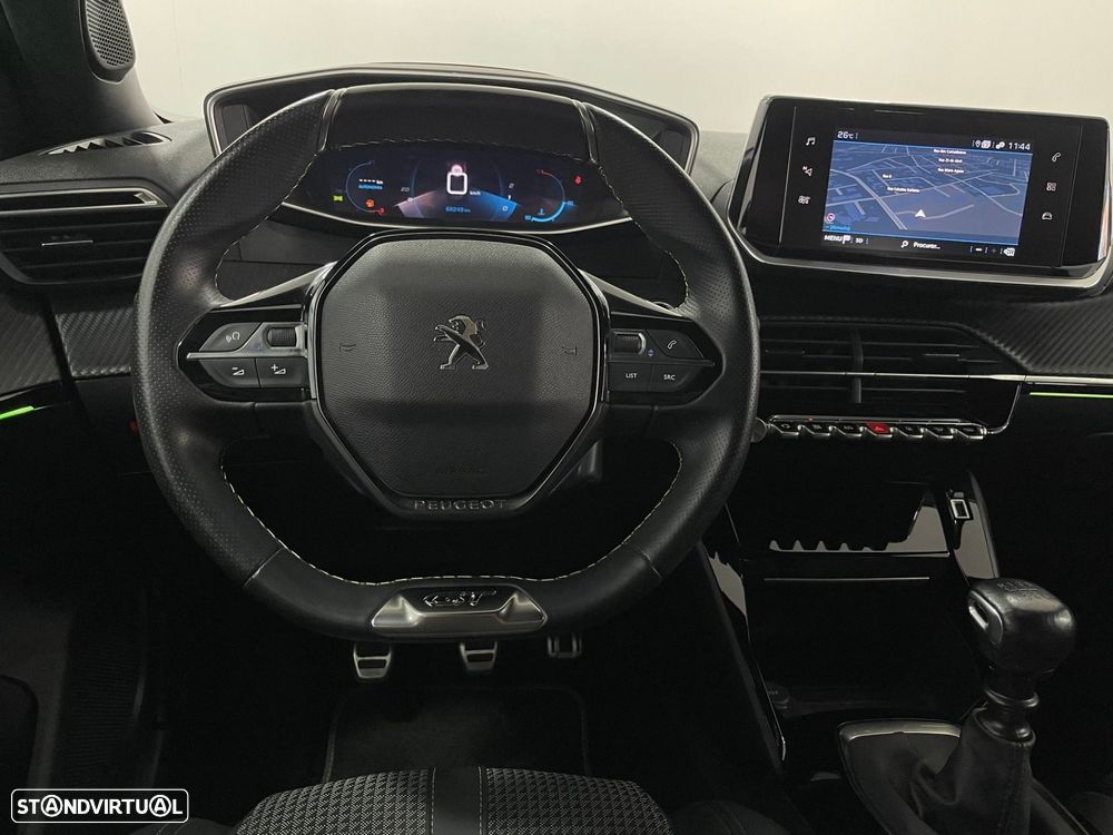Peugeot 2008 1.2 PureTech GT - 31