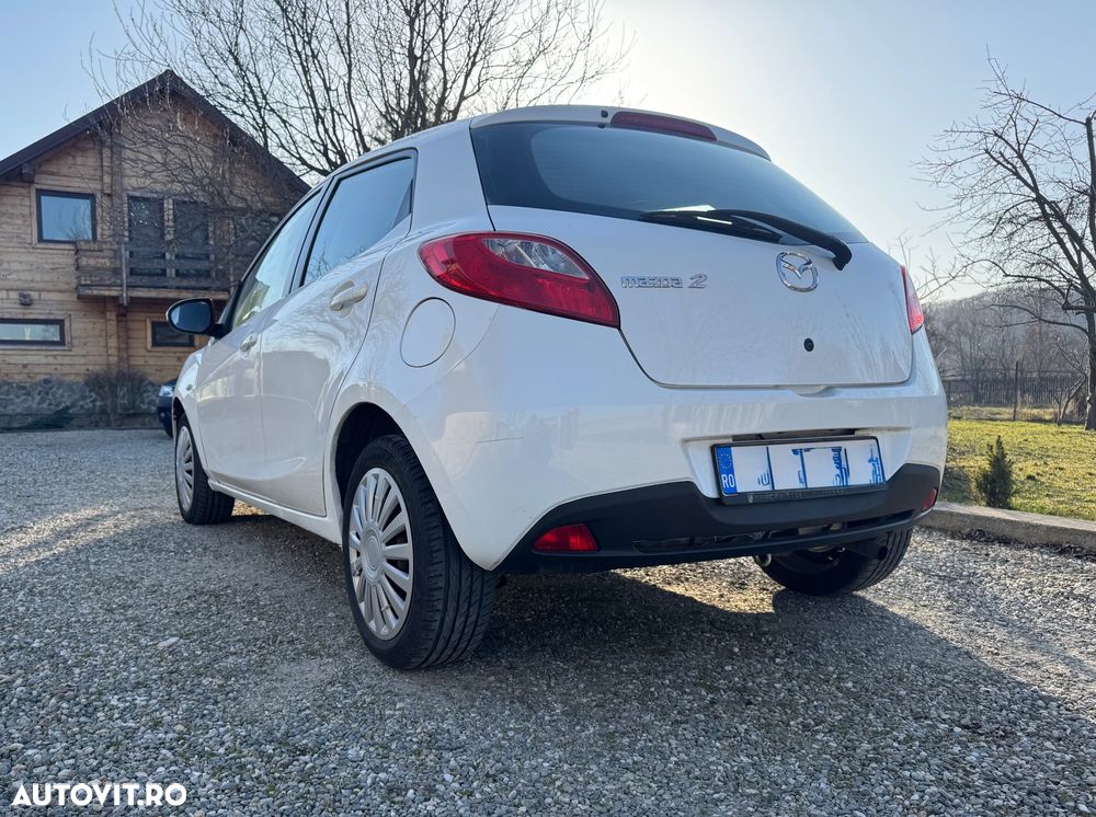 Mazda 2 - 5
