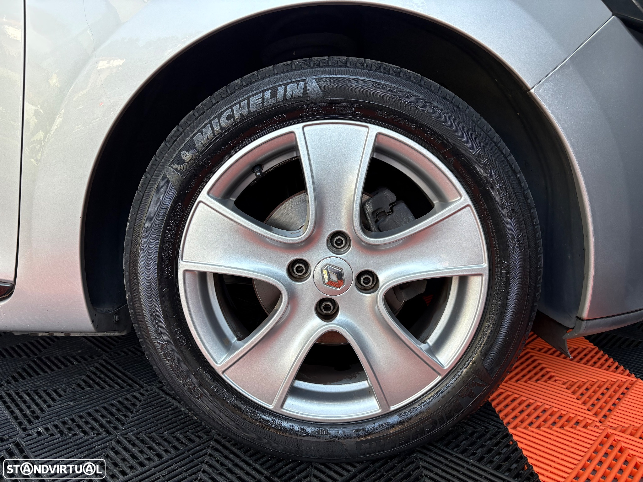 Renault Clio Sport Tourer 0.9 TCE Limited - 24