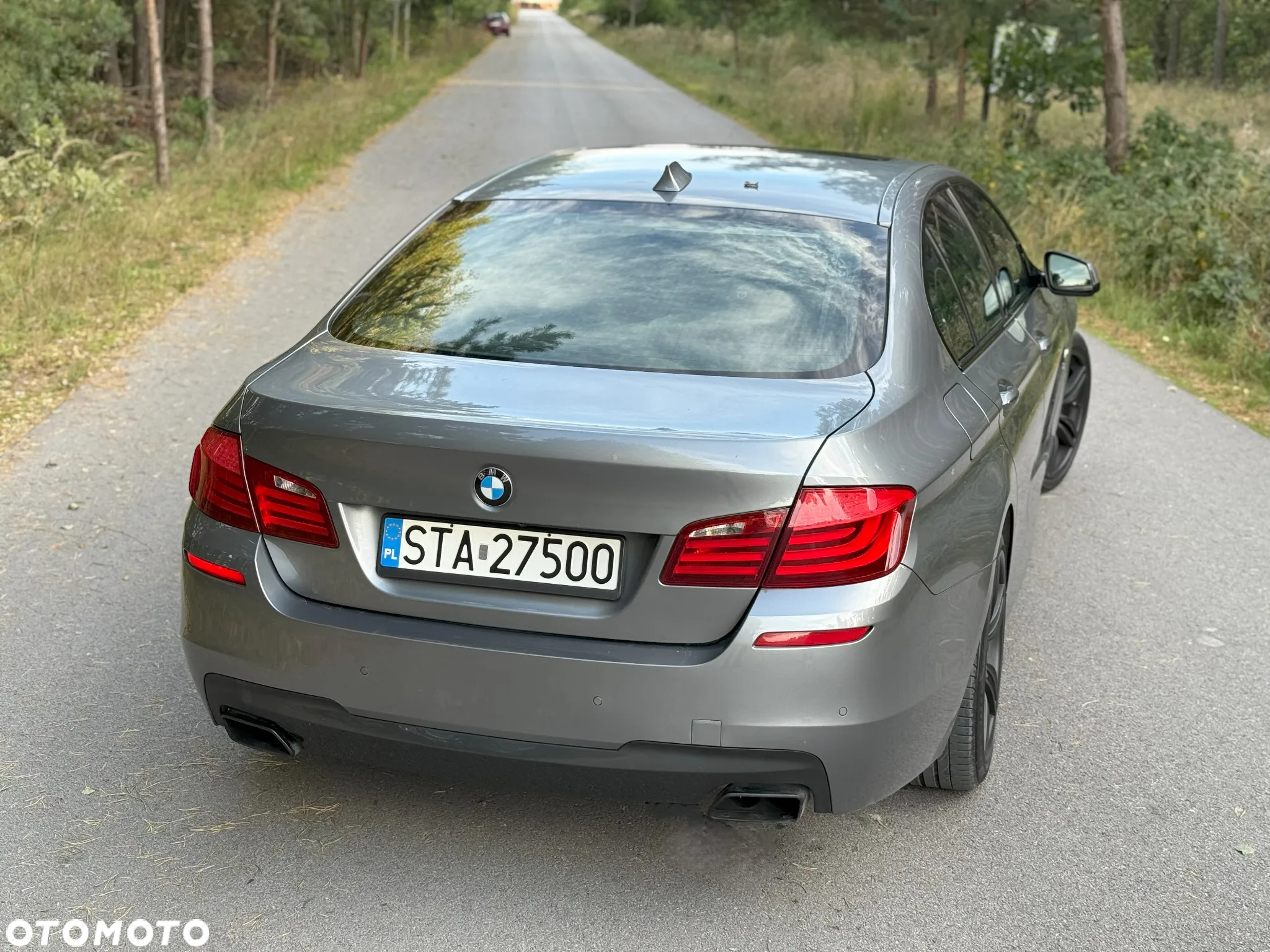 BMW Seria 5 550i - 13