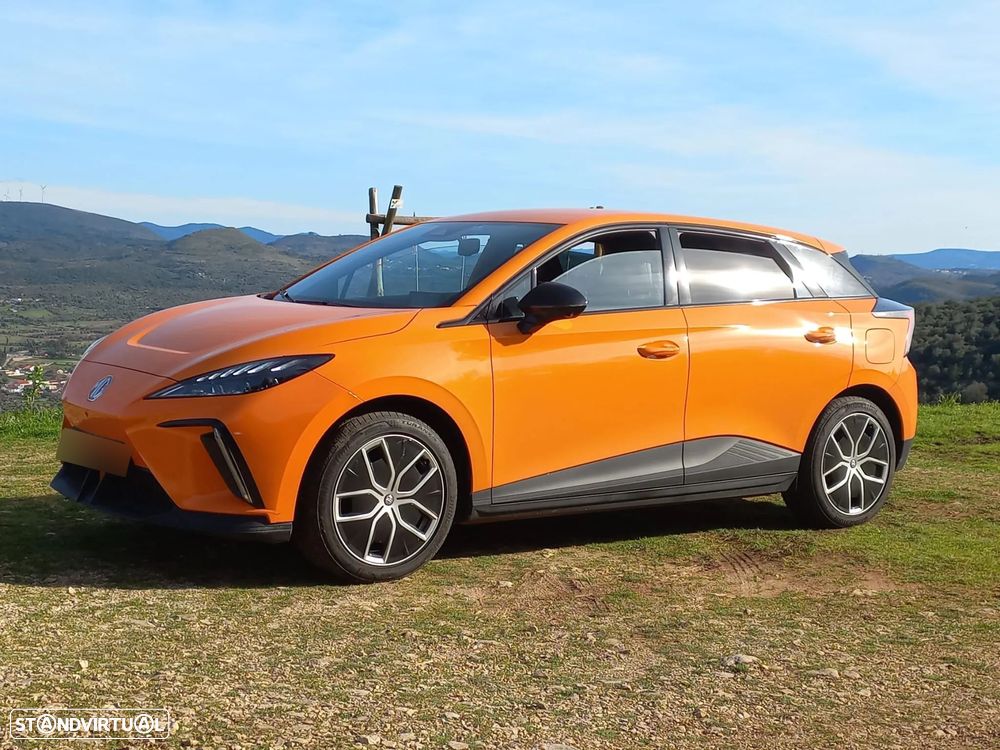 MG MG4 64 kWh Luxury - 54