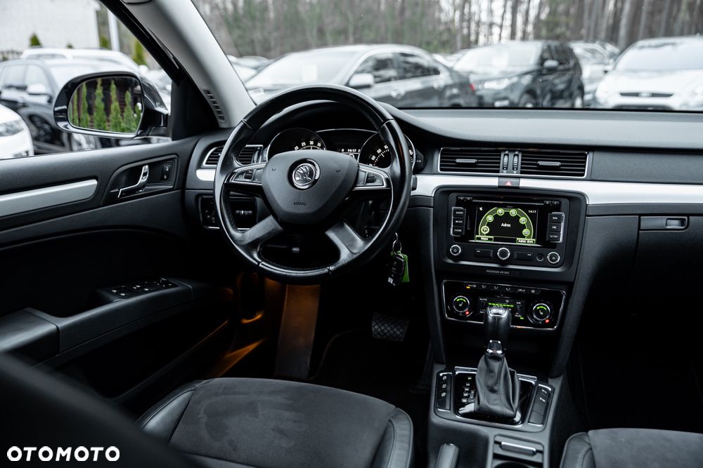 Skoda Superb 2.0 TDI Green tec 4x4 DSG Elegance - 24